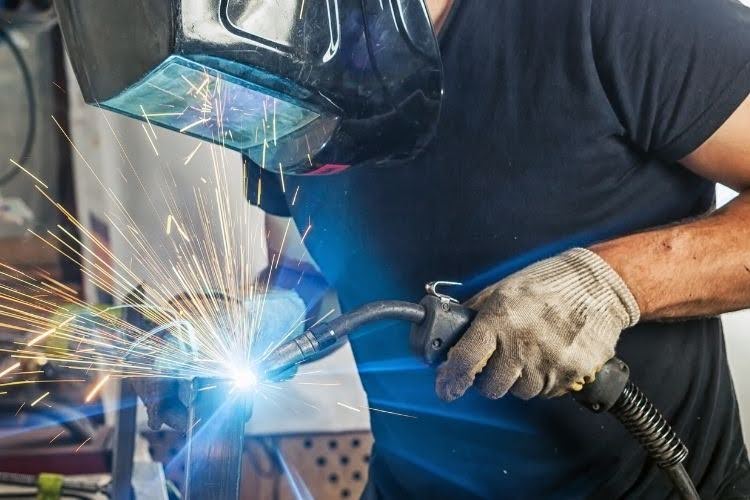 How Can You Manage Fumes While Welding? A Practical Guide – Ridge ...